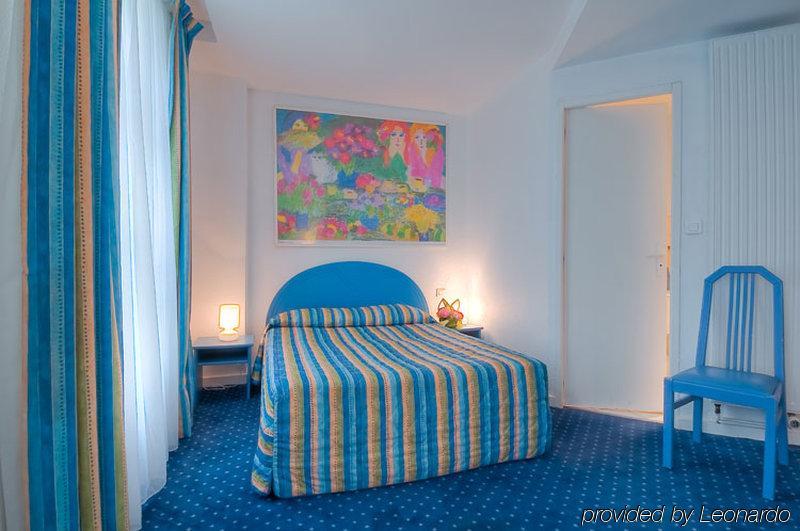 Croix De Malte Hotel Parijs Kamer foto